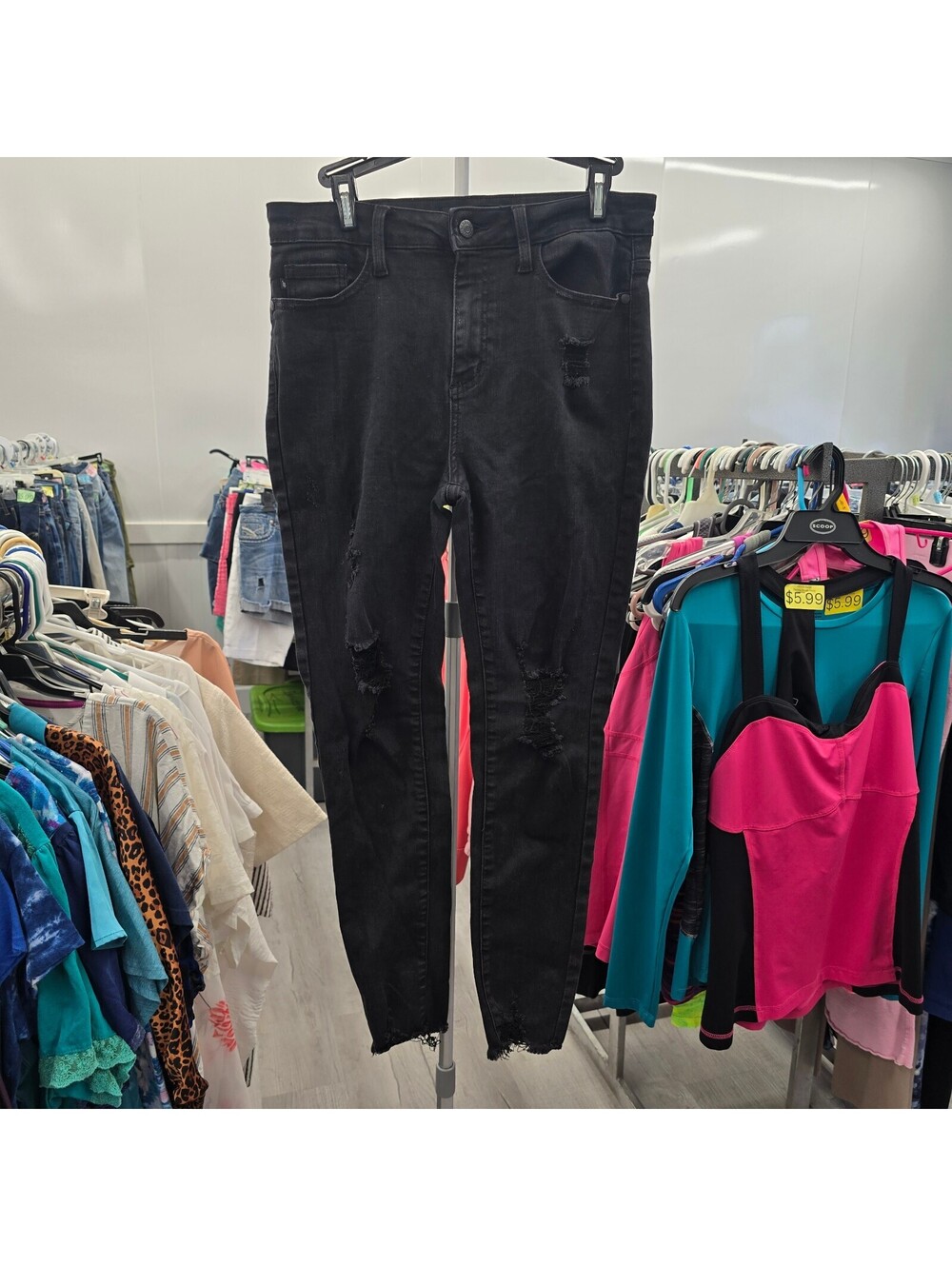 black Judy Blue jeans in a women's size 9/29